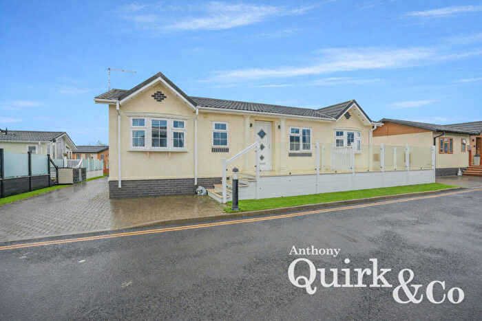 2 Bedroom Park Home For Sale In Oakside, Canvey Island, SS8