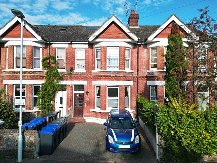 2 Bedroom Flat To Rent In Winchester Road, Worthing, BN11