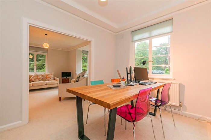 2 Bedroom Apartment To Rent In Manor Court, Cambridge, CB3