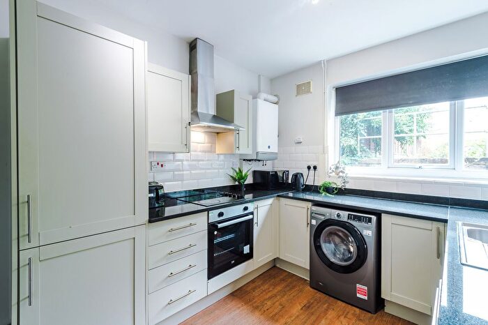 5 Bedroom Property To Rent In Johnson Road, Nottingham, NG7