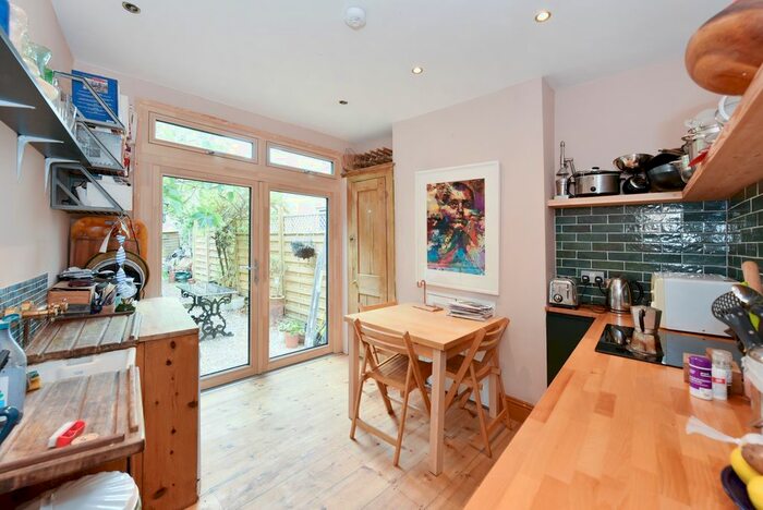 2 Bedroom End Of Terrace House For Sale In Cassland Road, London, E9
