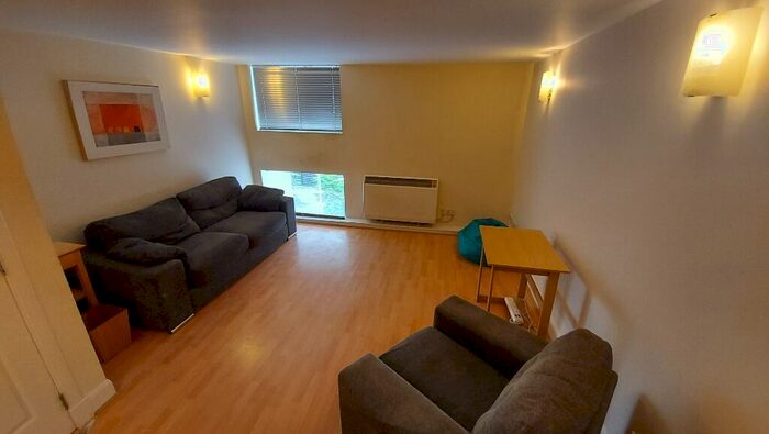 2 Bedroom Flat To Rent In Market Street, The City Centre, Aberdeen, AB11