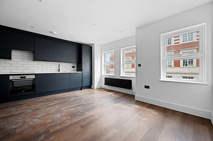 1 Bedroom Flat To Rent In Winchester Street, Acton, W3