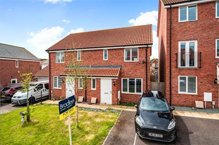 2 Bedroom Semi-Detached House For Sale In Willow Walk, Crediton, Devon, EX17