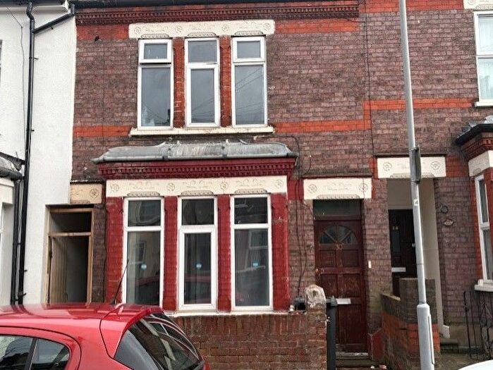 3 Bedroom Terraced House To Rent In Vernon Road, Luton, LU1