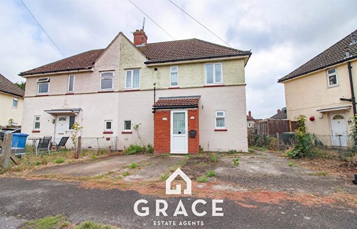 3 Bedroom Semi-Detached House For Sale In Hilton Road, Ipswich, IP3