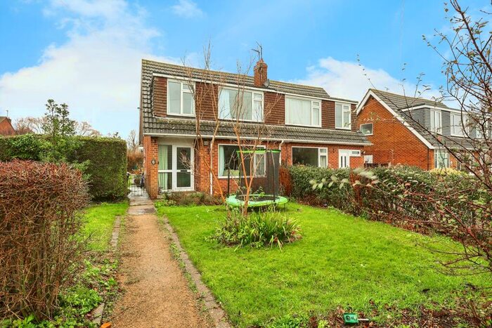 3 Bedroom Semi-Detached House For Sale In Pinfold Lane, Kinoulton, Nottingham, Nottinghamshire, NG12