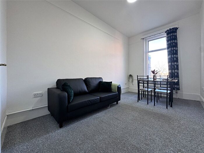 1 Bedroom Flat To Rent In High Road, Willesden, NW10