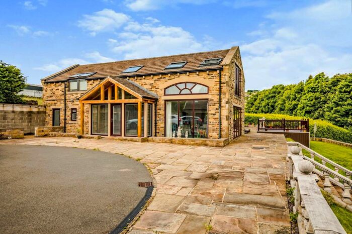 3 Bedroom Detached House To Rent In Heath Houses, Golcar, Huddersfield, West Yorkshire, HD7