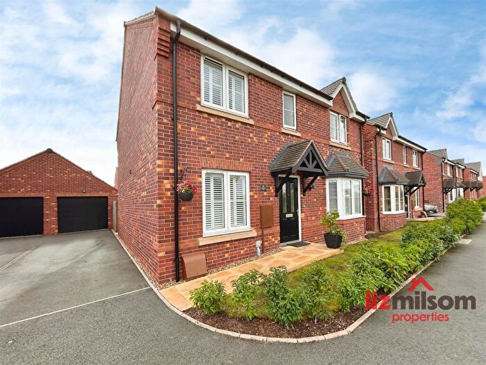 4 Bedroom Detached House For Sale In Rockingham Way, Stanton, Burton-On-Trent, DE15