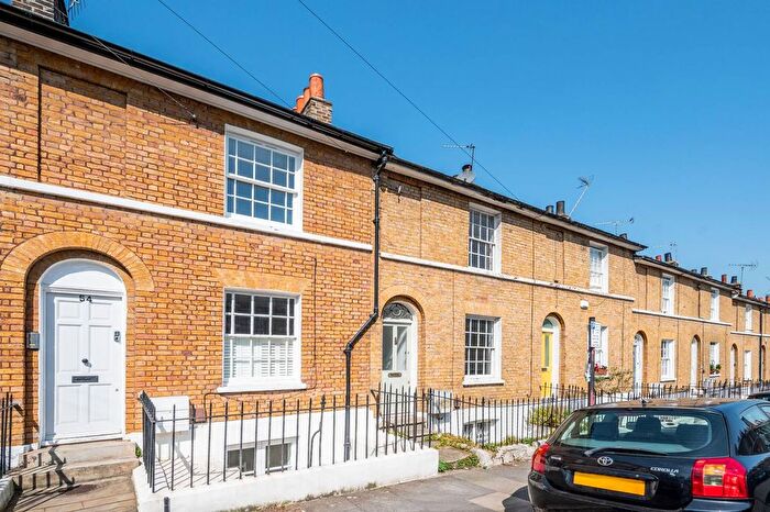 2 Bedroom Flat To Rent In Brand Street, Greenwich, London, SE10