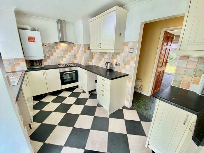 3 Bedroom Flat To Rent In Roding Lodge, Redbridge, IG1