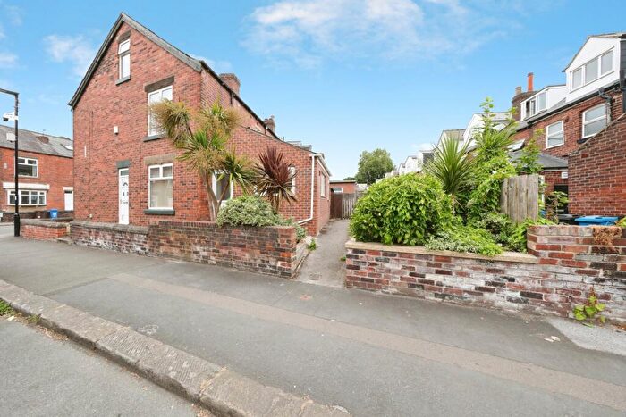 5 Bedroom End Of Terrace House For Sale In Stalker Lees Road, Sheffield, S11