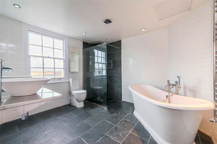 2 Bedroom Maisonette To Rent In Brooksby Street, London, N1