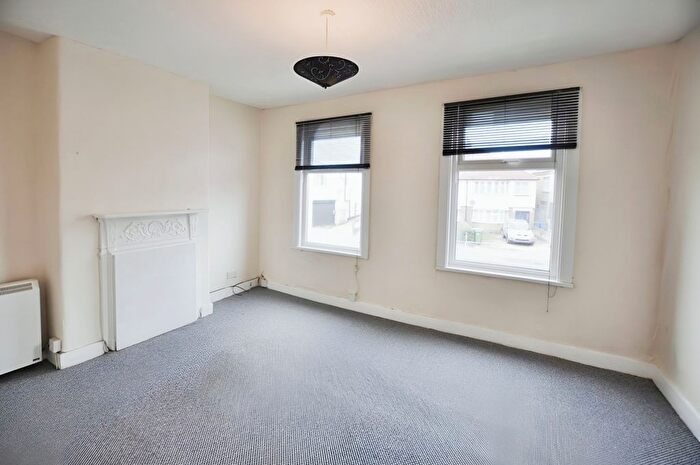1 Bedroom Flat To Rent In Upper Wickham Lane, Welling, DA16
