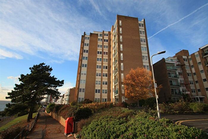 2 Bedroom Flat To Rent In Manor Road, Westcliff-On-Sea, SS0