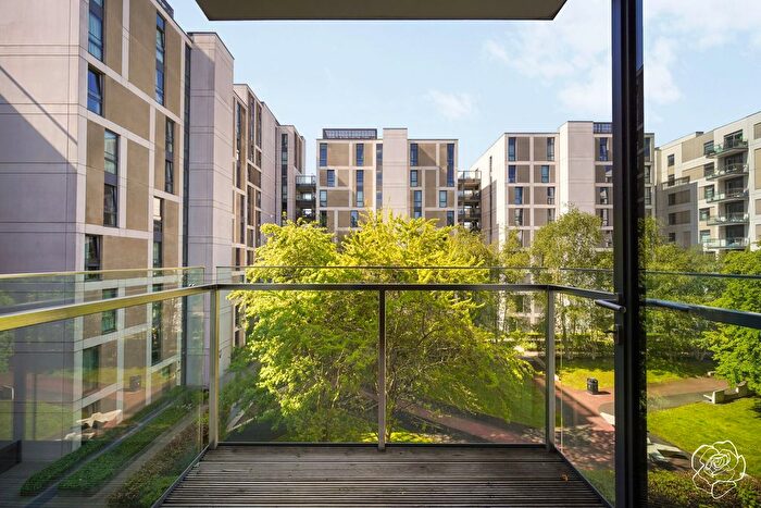 2 Bedroom Flat For Sale In Titian Heights, Scarlet Close, Stratford, E20