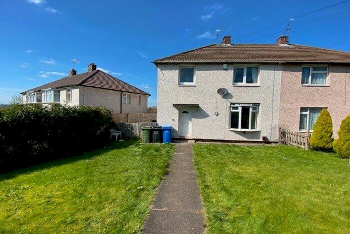 3 Bedroom Property To Rent In Edale Road, Chesterfield, S43