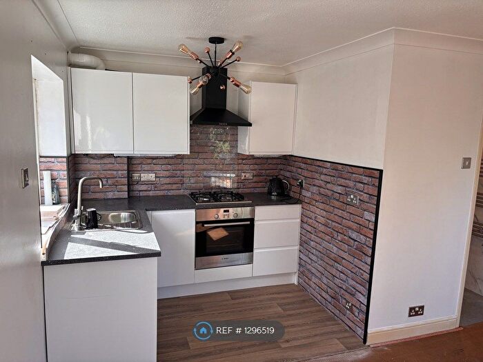 Studio To Rent In Elm Grove, Hayling Island, PO11