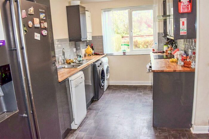 6 Bedroom Terraced House To Rent In Victoria Road, Fallowfield, M14