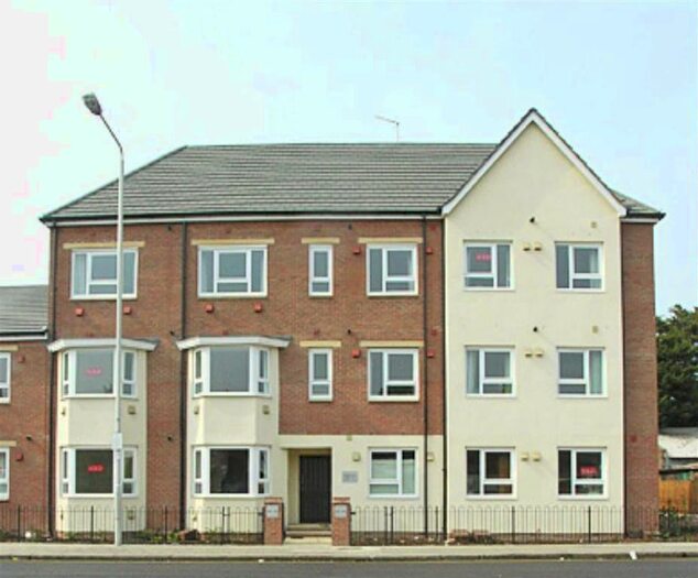 1 Bedroom Flat To Rent In Green Lanes, Ilford, Essex, IG1