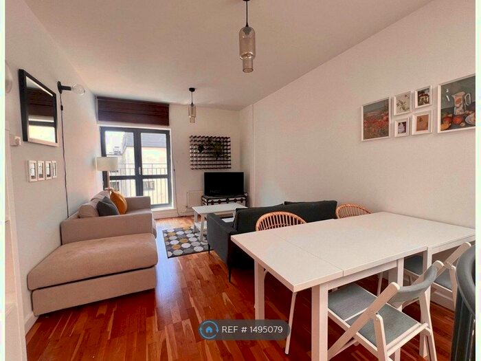 2 Bedroom Flat To Rent In Anlaby House, London, E2