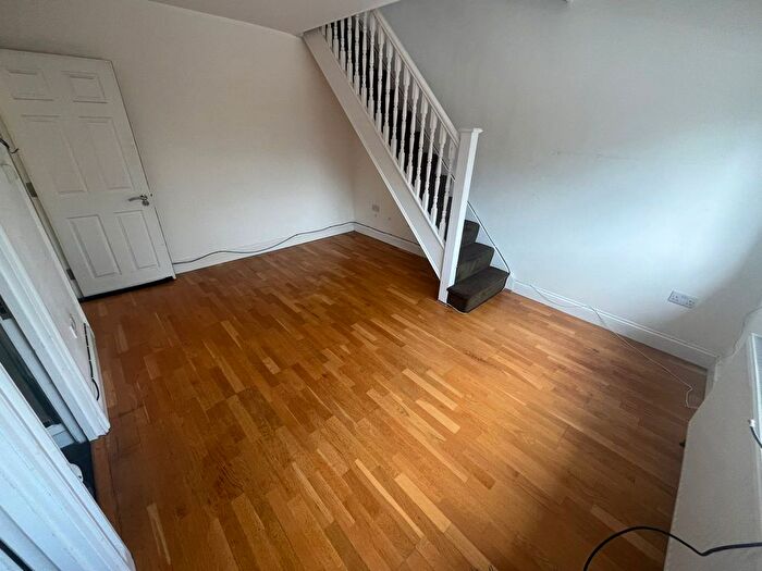 1 Bedroom Studio To Rent In Greenford, UB6