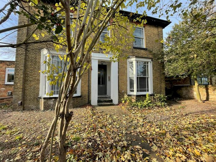 1 Bedroom Flat To Rent In Cleveland Road, Uxbridge UB8