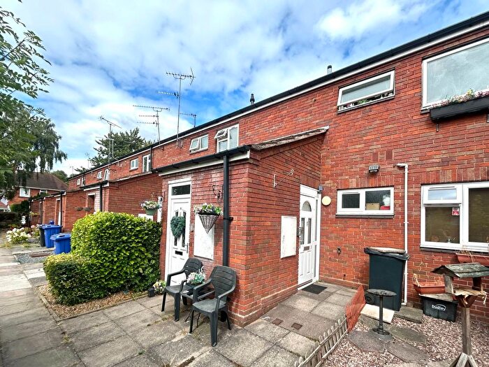 1 Bedroom Flat For Sale In Elgin Close, Sedgley, DY3