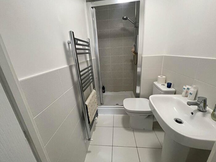 4 Bedroom Detached House For Sale In Arnold Rise, Biggleswade, SG18