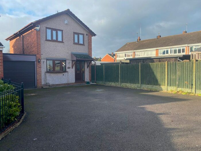 3 Bedroom Detached House To Rent In Montrose Drive, Nuneaton, CV10