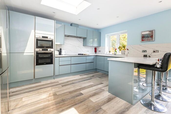 6 Bedroom Semi Detached House To Rent In Burney Avenue Surbiton, KT5