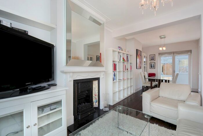 3 Bedroom Property To Rent In Ashcombe Road, SW19