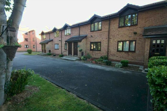 1 Bedroom Flat To Rent In St James Court, Voltaire Avenue, Salford, M6