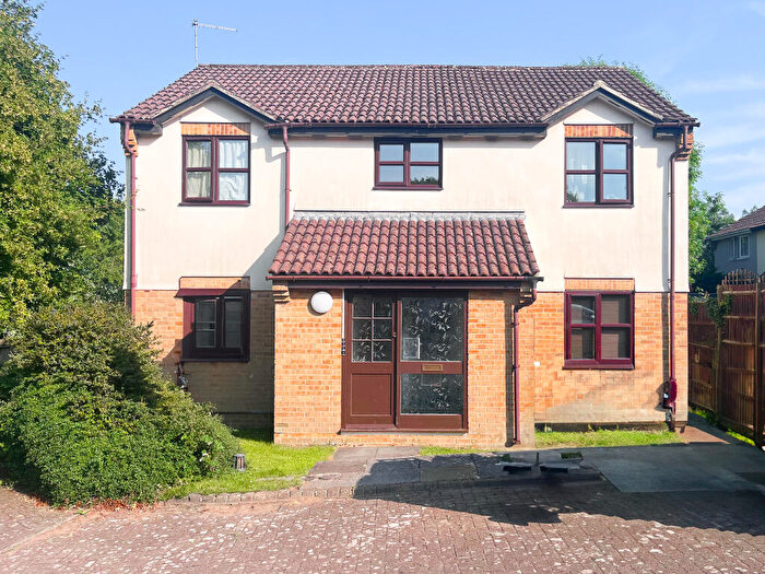 1 Bedroom Flat To Rent In Ladd Close, Kingswood, BS15