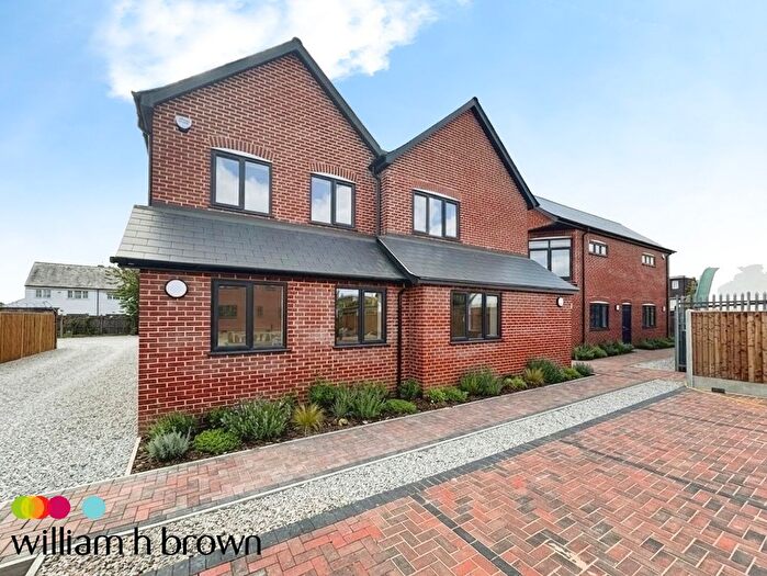 2 Bedroom Flat To Rent In Rayne Road, Braintree, CM7
