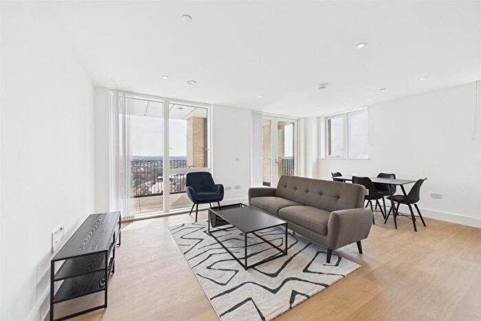 1 Bedroom Apartment To Rent In Herne Hill Road, London, SE24