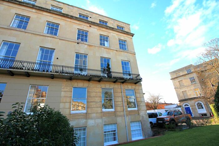 2 Bedroom Apartment To Rent In Lansdown Crescent, Cheltenham, Gloucestershire, GL50