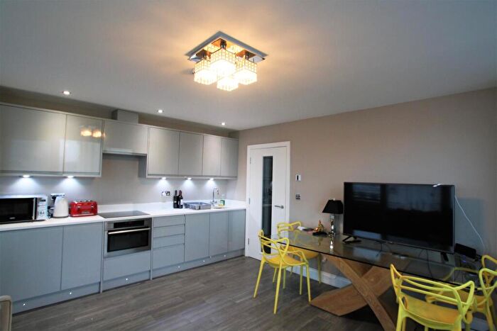 2 Bedroom Apartment To Rent In Green Diamond, Brighton, BN1