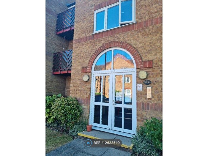 1 Bedroom Flat To Rent In Braziers Quay, Bishop's Stortford, CM23