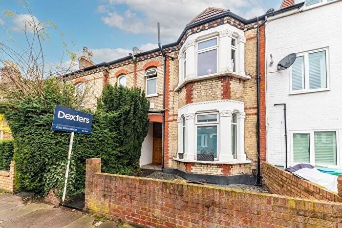 2 Bedroom Maisonette For Sale In Haliburton Road, St Margarets, TW1