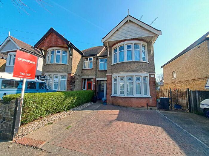 2 Bedroom Flat To Rent In Kensington Road, Southend-On-Sea, SS1