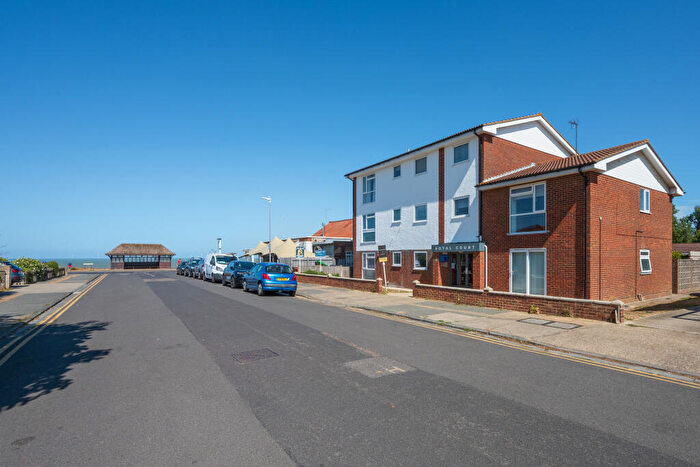 1 Bedroom Apartment For Sale In Royal Court, Pier Avenue, Tankerton, CT5