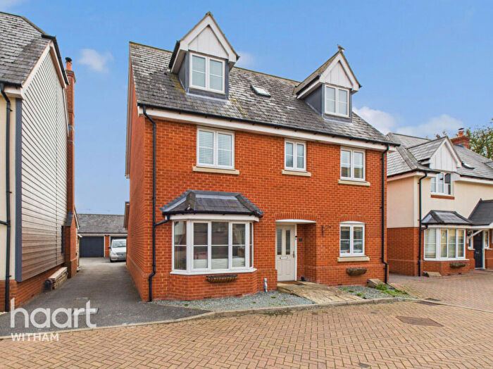 5 Bedroom Detached House For Sale In Bokhara Close, Tiptree, CO5