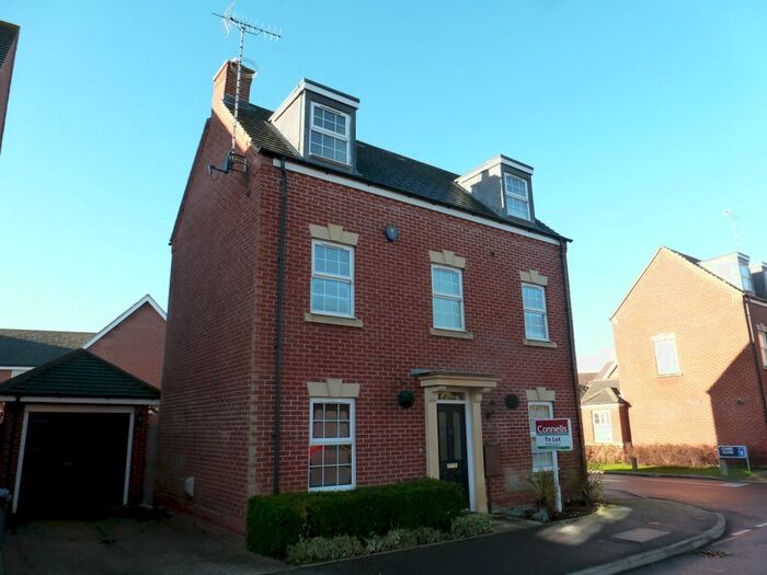 4 Bedroom Property To Rent In Brittain Lane, Warwick, CV34