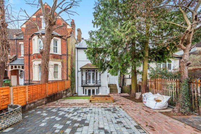 2 Bedroom Flat To Rent In Shrewsbury Lane London, SE18