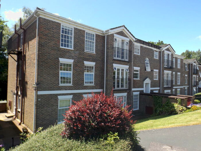 2 Bedroom Flat To Rent In Midhurst, GU29