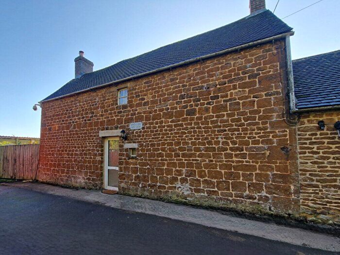 2 Bedroom Detached House To Rent In Wigginton Road, Wigginton, Oxon, OX15