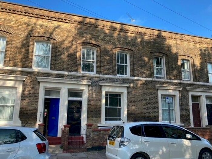 4 Bedroom Terraced House To Rent In Holton Street, Stepney Green, E1