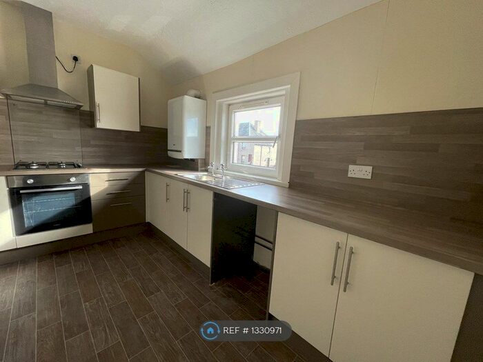 2 Bedroom Flat To Rent In Sprotwell Terrace, Sauchie, Alloa, FK10